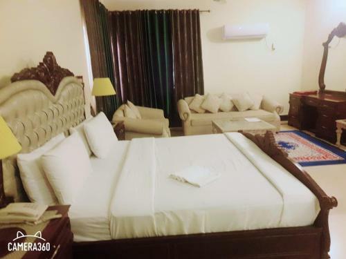 Hostal Royal Motel Guest House