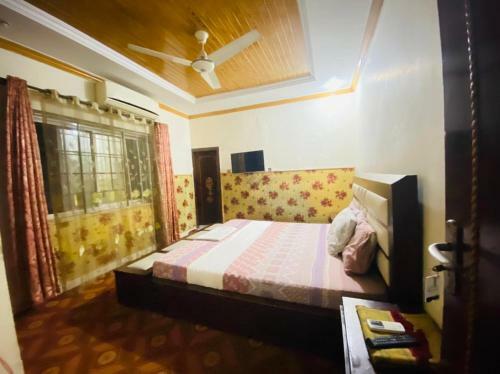 Hotel Pak Rose