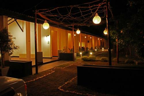 Hotel Athyantha Resort