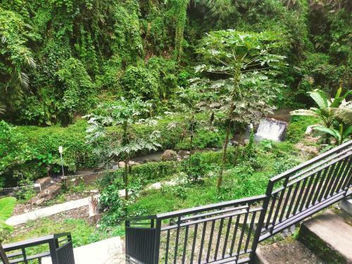 Bed & Breakfast Kelapa Gading Villas