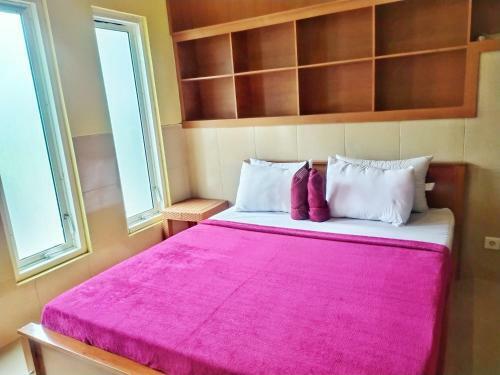 Bed & Breakfast Kelapa Gading Villas