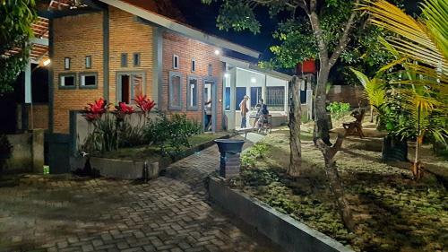 Bed & Breakfast Kelapa Gading Villas