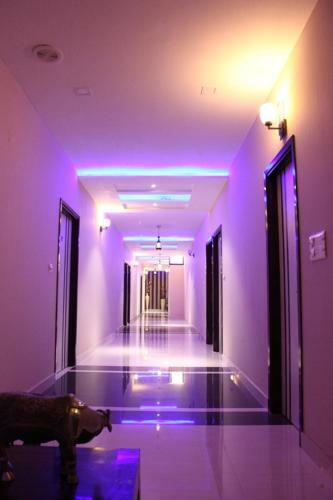 Hotel C M Plaza