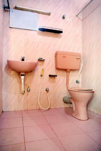 Hotel Ramanilayam Tourist Home