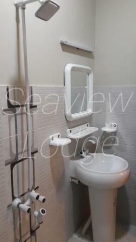 Hostal Seaview Lodge Guest House