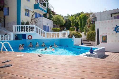 Hotel Korifi Suites