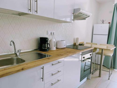 Apartamento Sea Breeze Residencial San Valentin