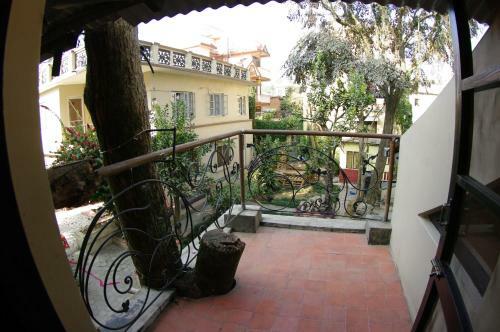 Hostal Laughing Buddha Hotel & Garden Theater