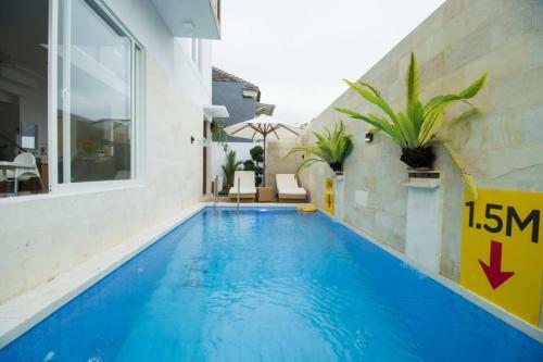 Villa White House