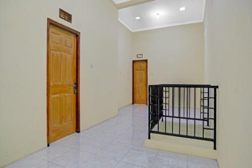 Hotel Oyo 90737 Losmen Aini Syariah