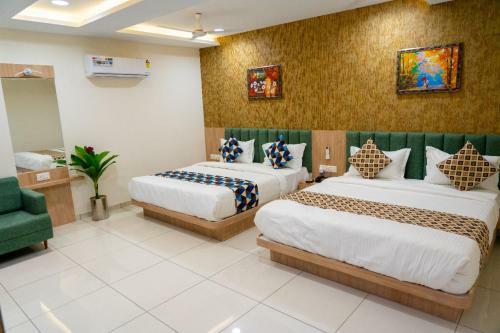 Hotel Lee Grand