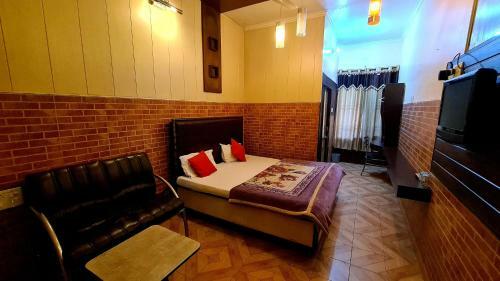 Hotel Holy City Paradise Inn