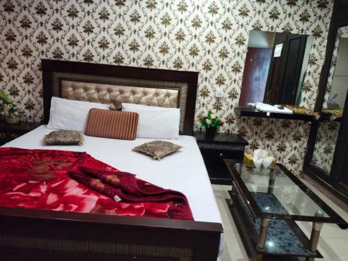 Hotel Paradise Plus