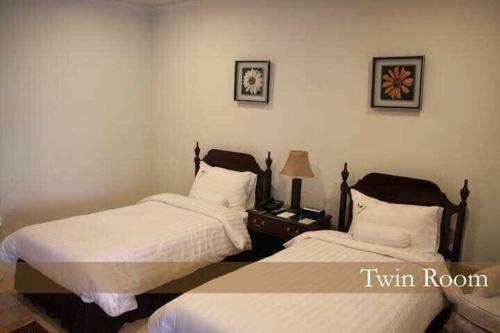 Cosy Knock Hotel