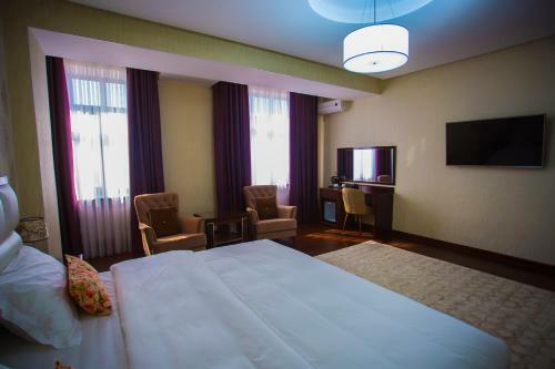 Hotel Ayni