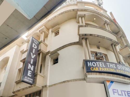 Oyo Capital O 73432 Hotel Divine