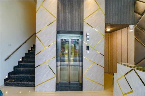 Fabhotel Diamond Villa