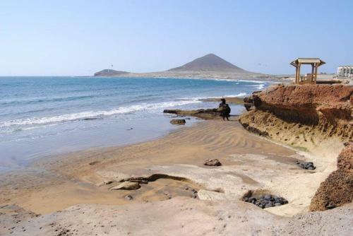 Lovely Apartment In Medano Tenerife