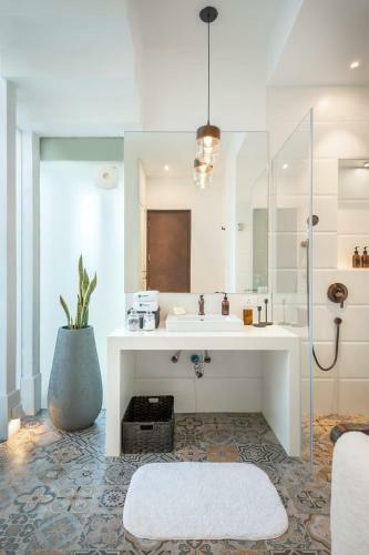 Edgewater Zamora - 3bhk Villa With Private Pool