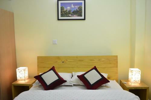 Tanani Newa Home (Mt. Gouri)