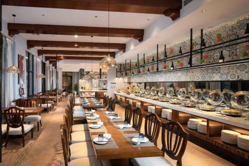 Hotel Park Inn Beihai Yintan Wanda Plaza