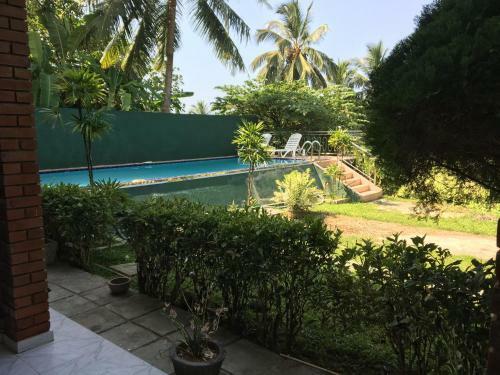 Hostal Little Peradise Guest House