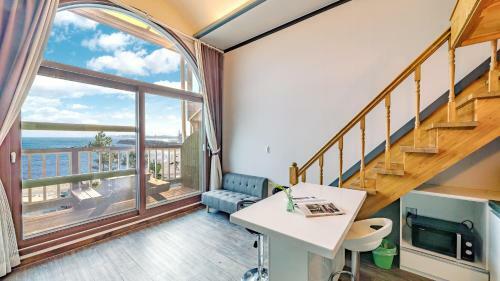 White Beach Pension