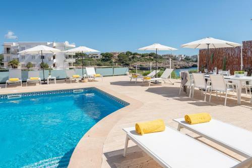 New! Stunning Villa With Sea View, Pool, Sauna And Jacuzzi