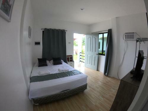 Hostal Paradise Beach Guest House