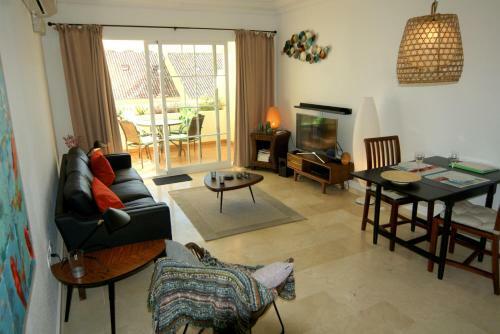 Attractive Apartment (Pa 4-17)