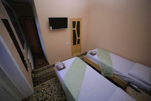 Hostal Parviz Guest House