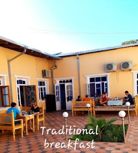 Hostal Parviz Guest House
