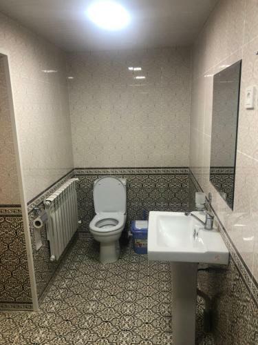 Hostal Guest House Alisher