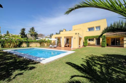 Villa 44b Calle de La Grulla
