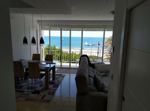 Apartamento First Line Beach Sea View Estepona