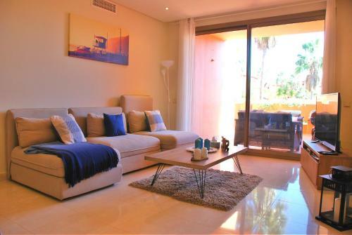 Excellent Holiday Apartment With Pool View