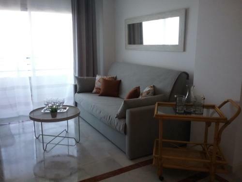 Apartamento En Primera L�nea de Playa. Seis Plazas.