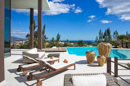 Stunning 9 Bedroom Villa With Sea Views