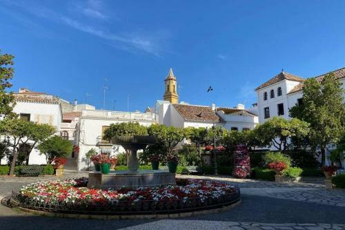 Estepona Seaview Apartment Seletur