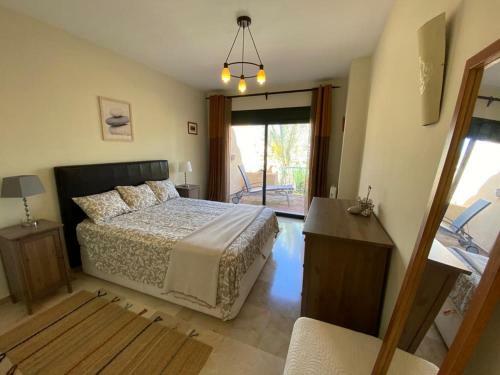 Amazing Holiday Apartment With Tropical Community Pool