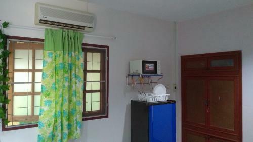 Hostal Studio House Near Tesco & Beach