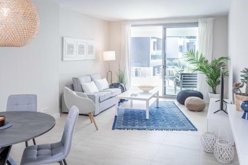 Vg- 2 Bedroom Apartment In Luxury Development