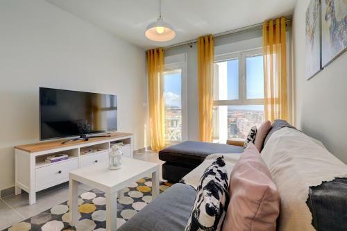 Wonderful Apartment With Lovely Views, Pb 19 4dcha
