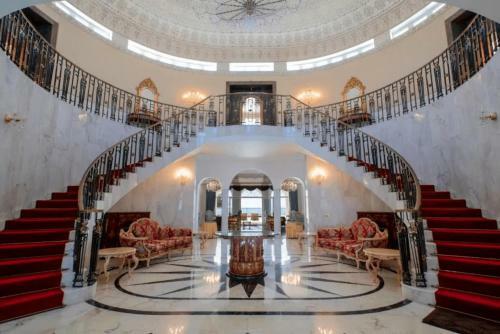 The Palace Marbella - Lavish Beachfront Villa
