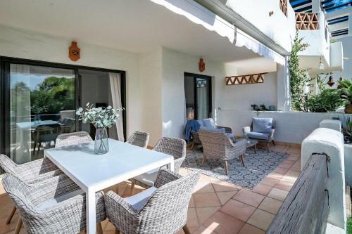 Ssg- Modern 2 Bedroom Apartment Sunset Golf