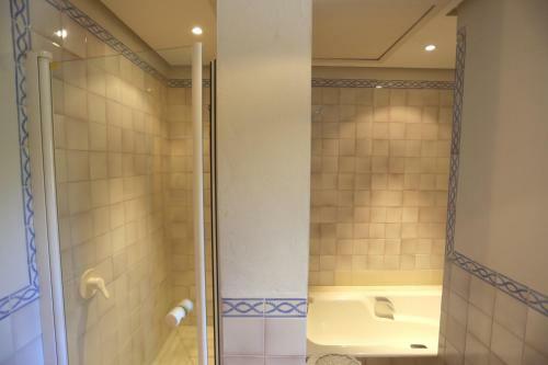 Las Ranas Casasola Beach Villa 15pax