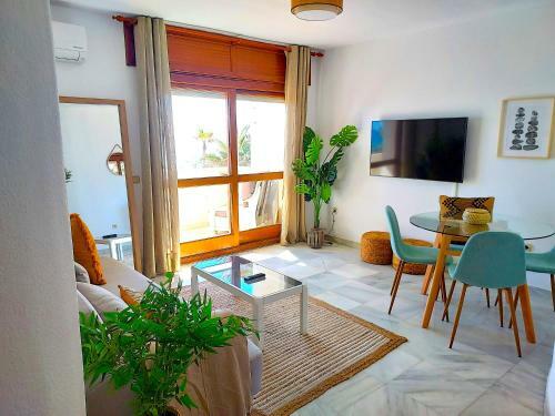Apartamento En Primera L�nea de Playa En Estepona