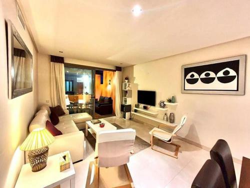 Lovely 2 Bed Apartment, Urb Sotoserena