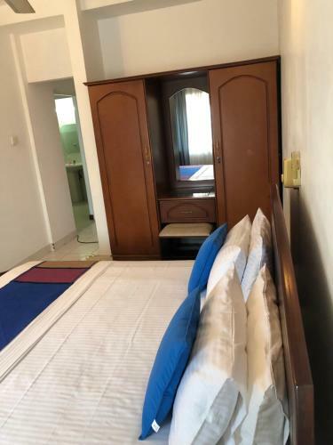 3 Room 10th Floor Apartment - Colombo City