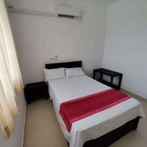3 Bedroom Apartment In Close Proximity To Beach